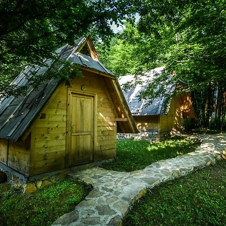 Camp Divlja Rijeka Hotell Hum Exteriör bild