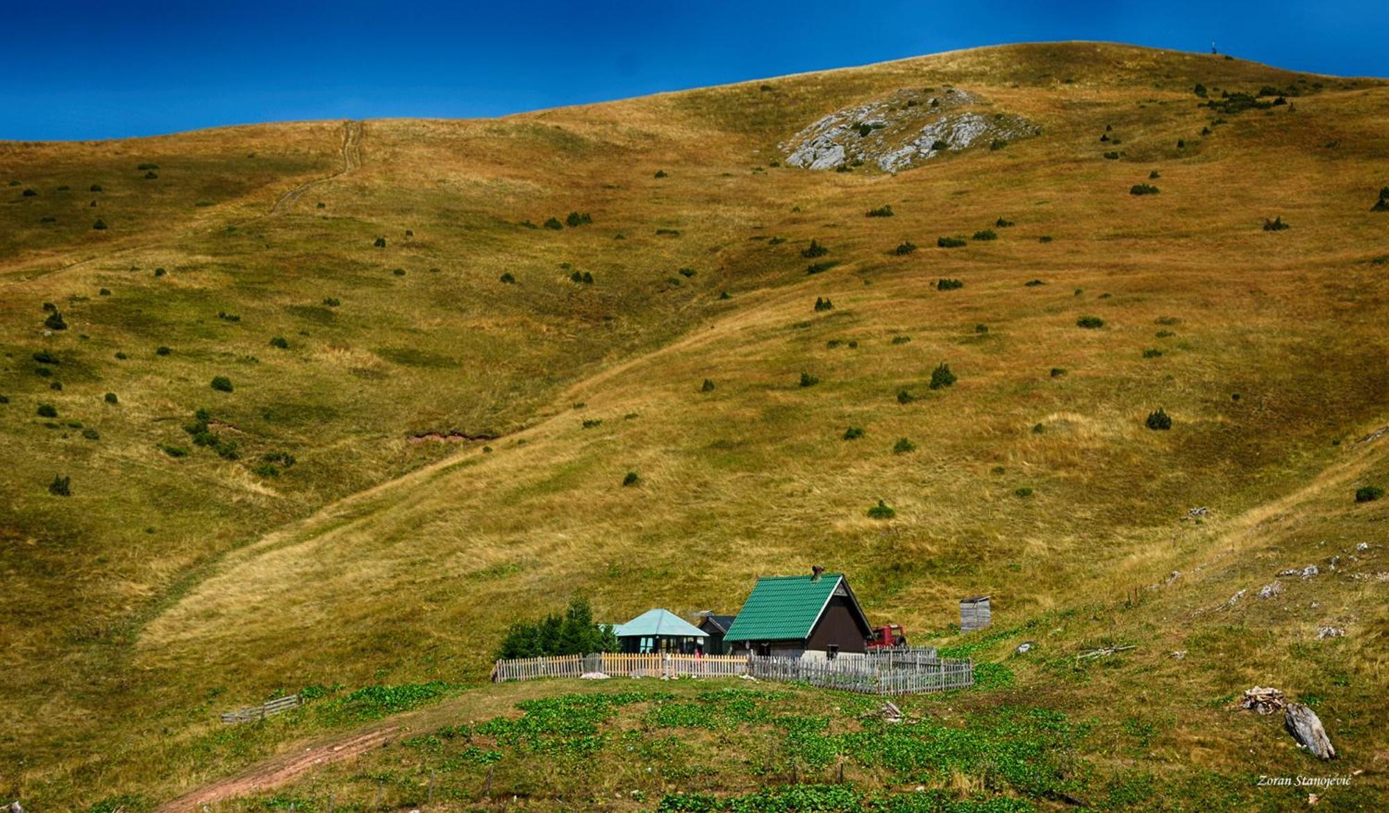 Camp Divlja Rijeka Hotell Hum Exteriör bild