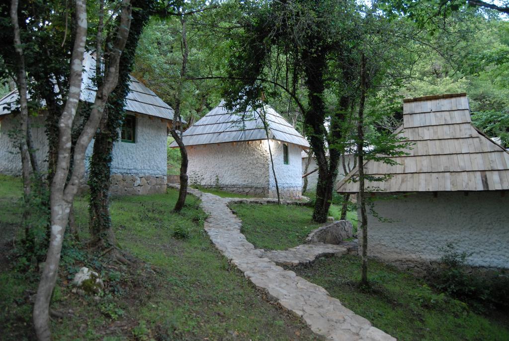 Camp Divlja Rijeka Hotell Hum Rum bild
