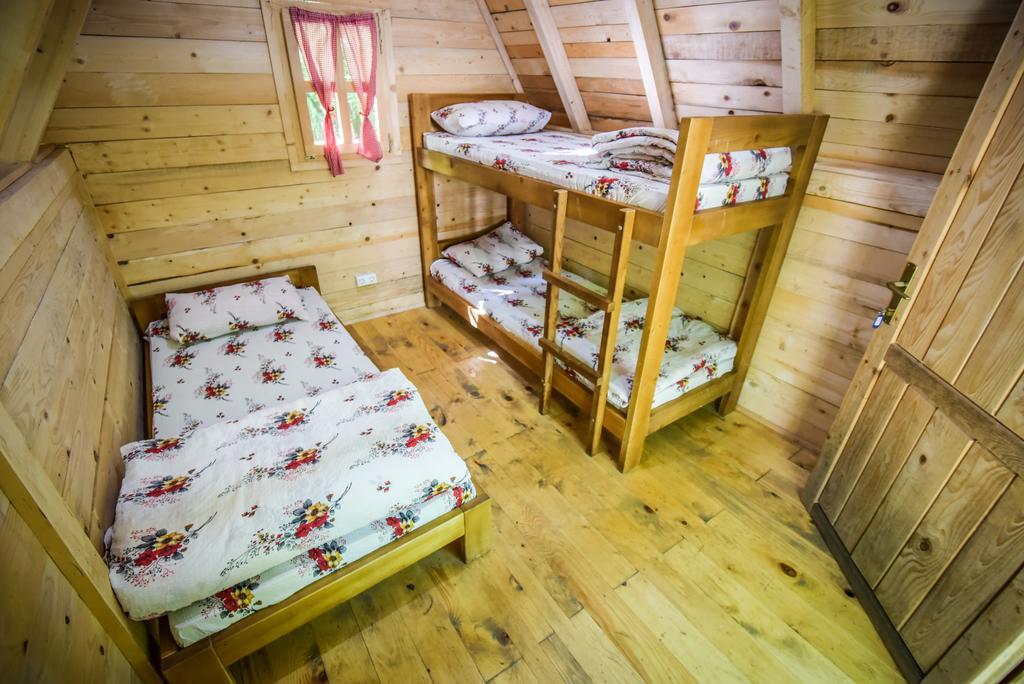 Camp Divlja Rijeka Hotell Hum Exteriör bild